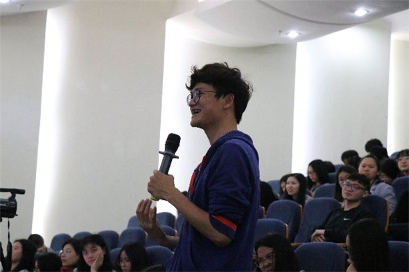 学生互动提问